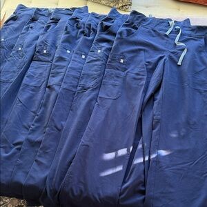 7 FIGS Kade Cargo Scrub Pants M Tall Navy Blue